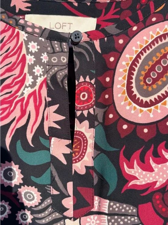 Loft, paisley pink/maroon keyhole blouse- medium - Picture 3 of 4